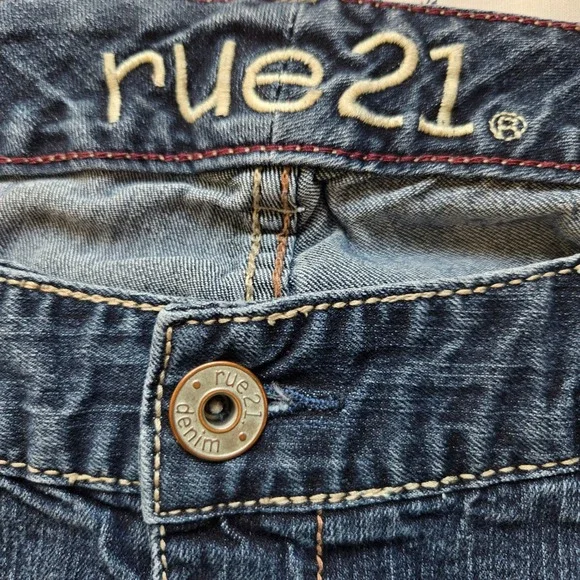 Rue21 Plus Size 14 Curvy High Waisted Button Fly Crop Jeans Denim Flattering Fit - Picture 8 of 10